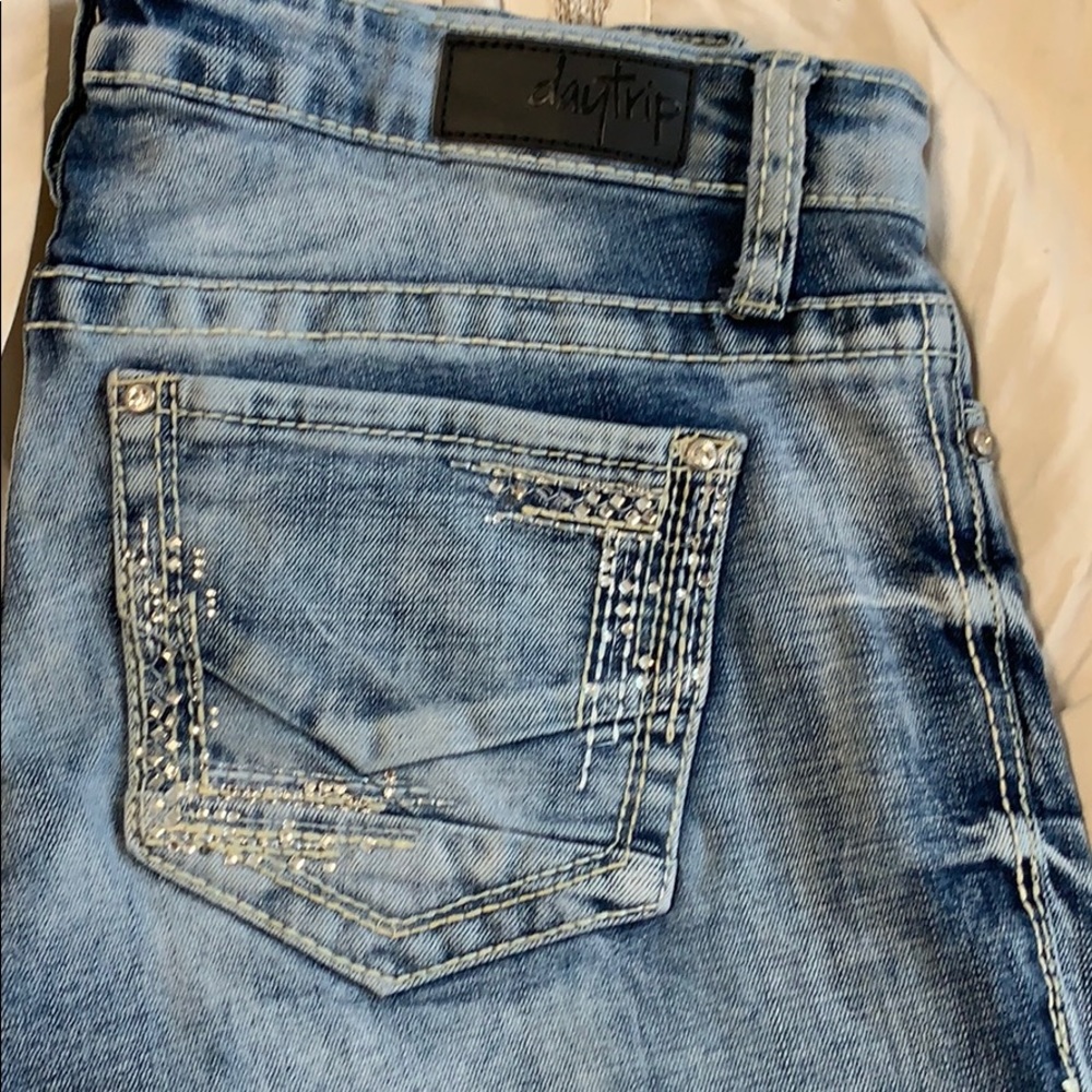 Buckle jeans